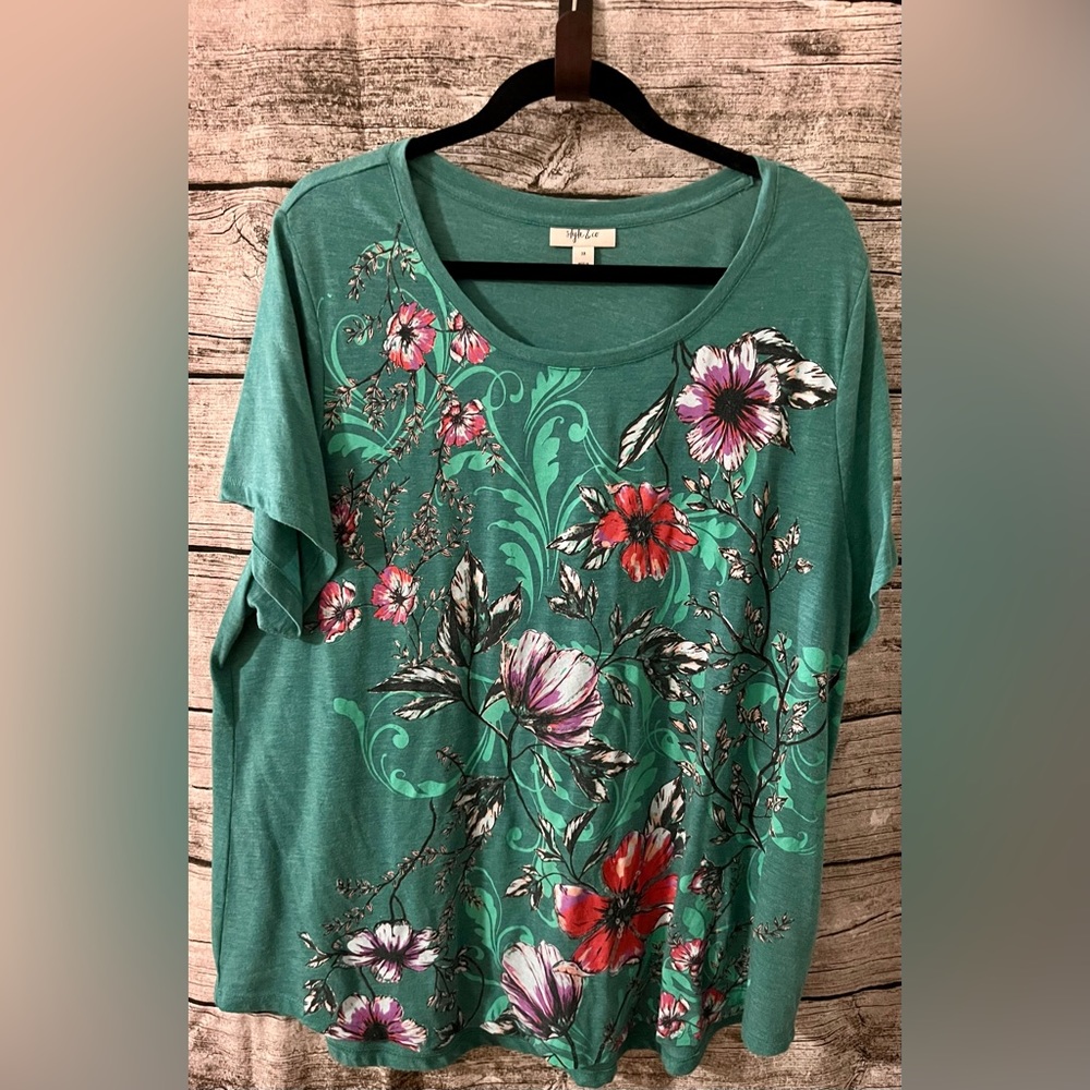 Style & Co green floral tee, sequin details, size: 3X